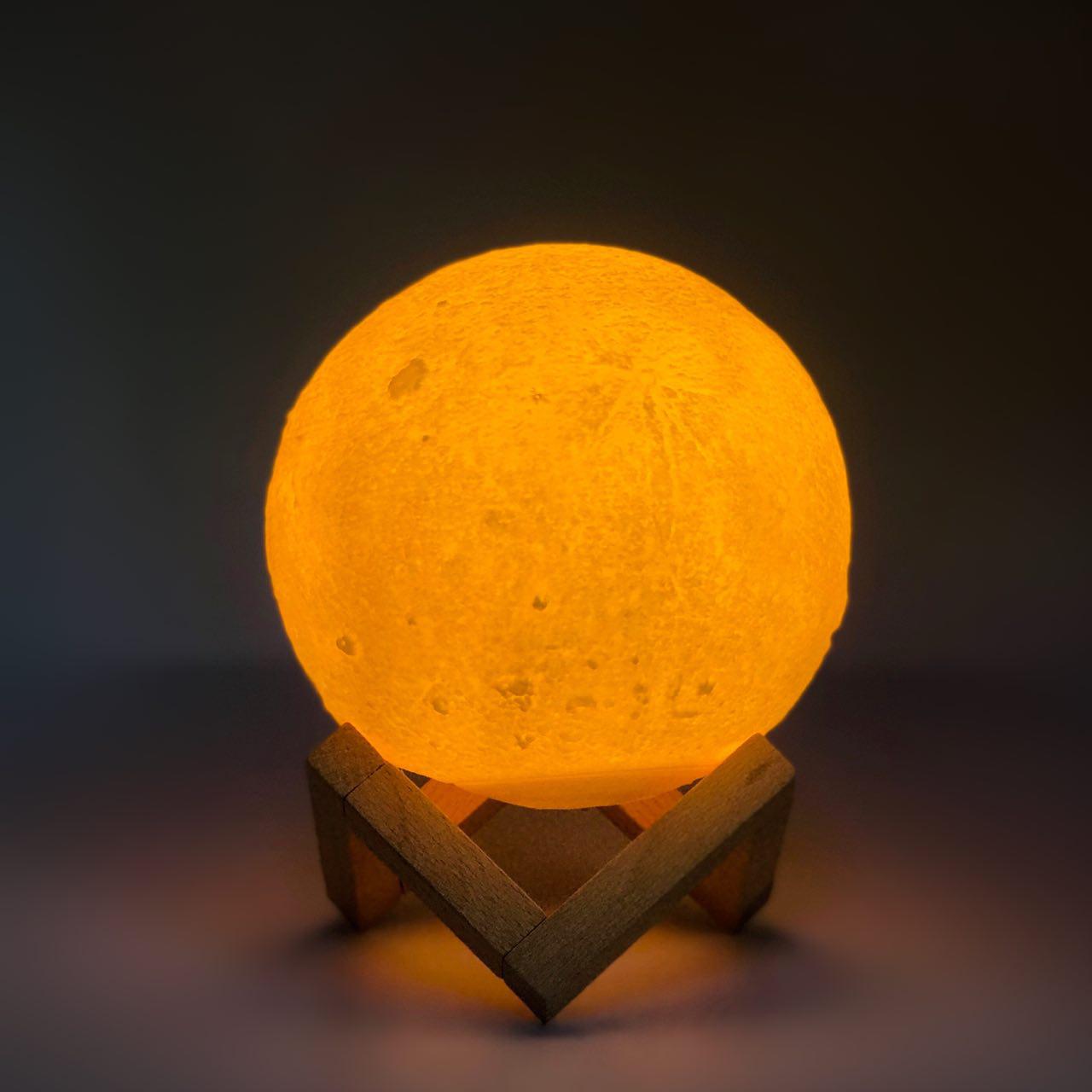 Фото 3 Настольный светильник Magic 3D Moon Lamp 11см с аккумулятором UFT