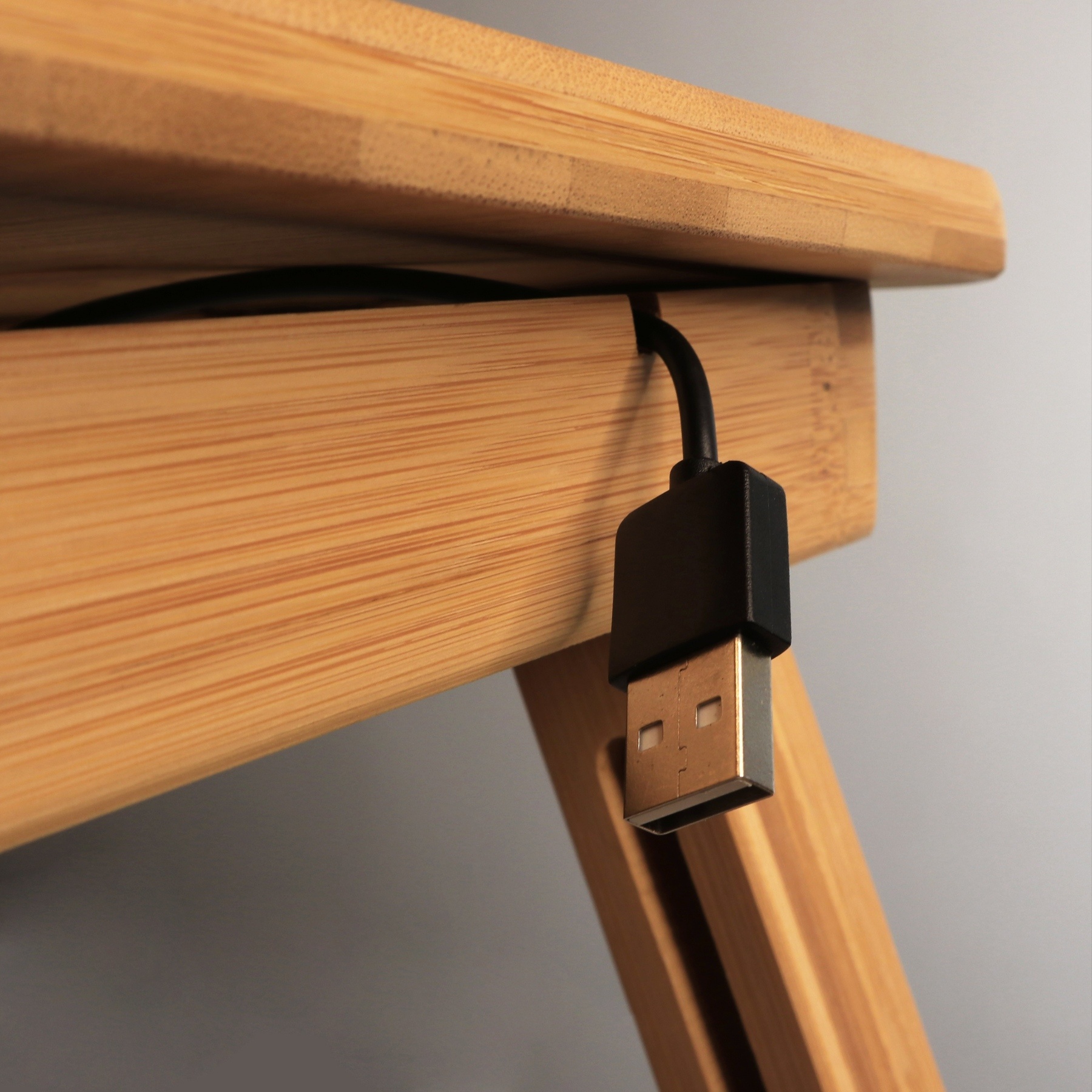 Фото 6 Бамбуковый столик для ноутбука UFT T29
