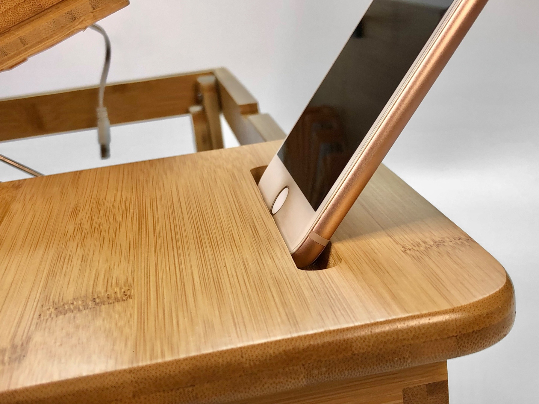 Фото 2 Бамбуковый столик для ноутбука UFT T25 New