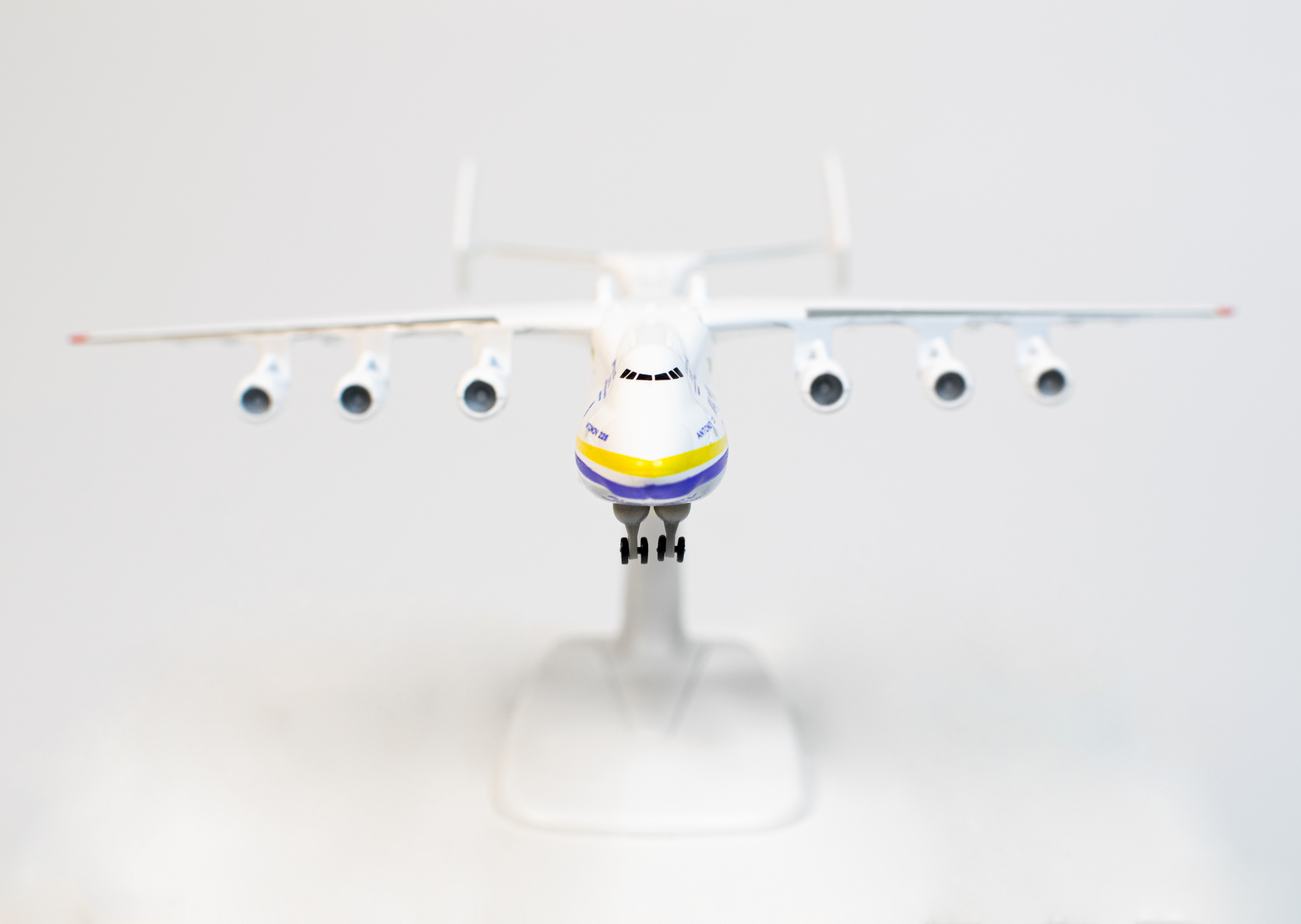 Фото 3 Модель самолета МРИЯ- Ан 225 UFT Mriya1 масштаб: 1:400